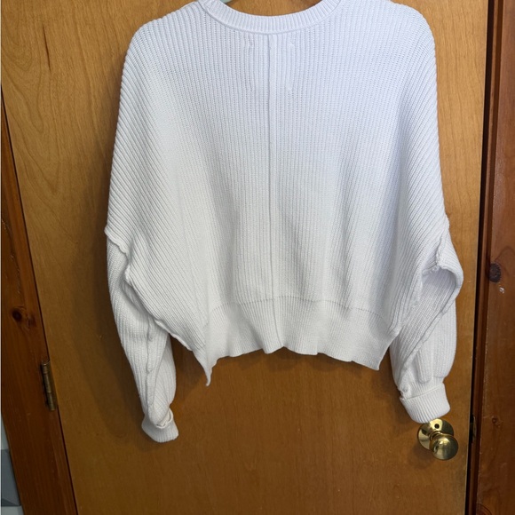 Aerie Women's Cream V-Neck Sweater - Picture 3 of 3